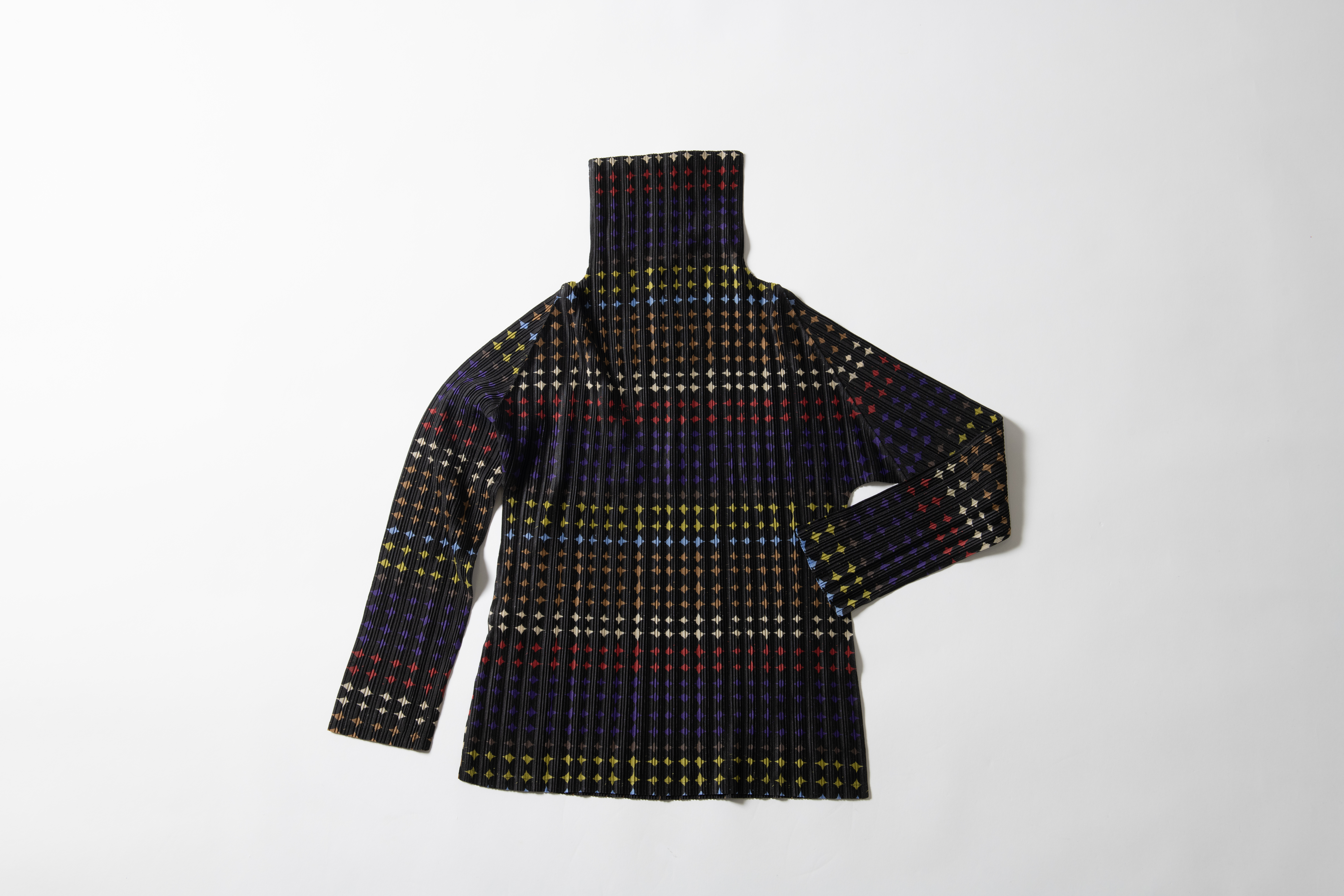 プリーツプリーズ ブラック PP91-FK332 リブプリーツ ネオンサイン タートルネックカットソー1