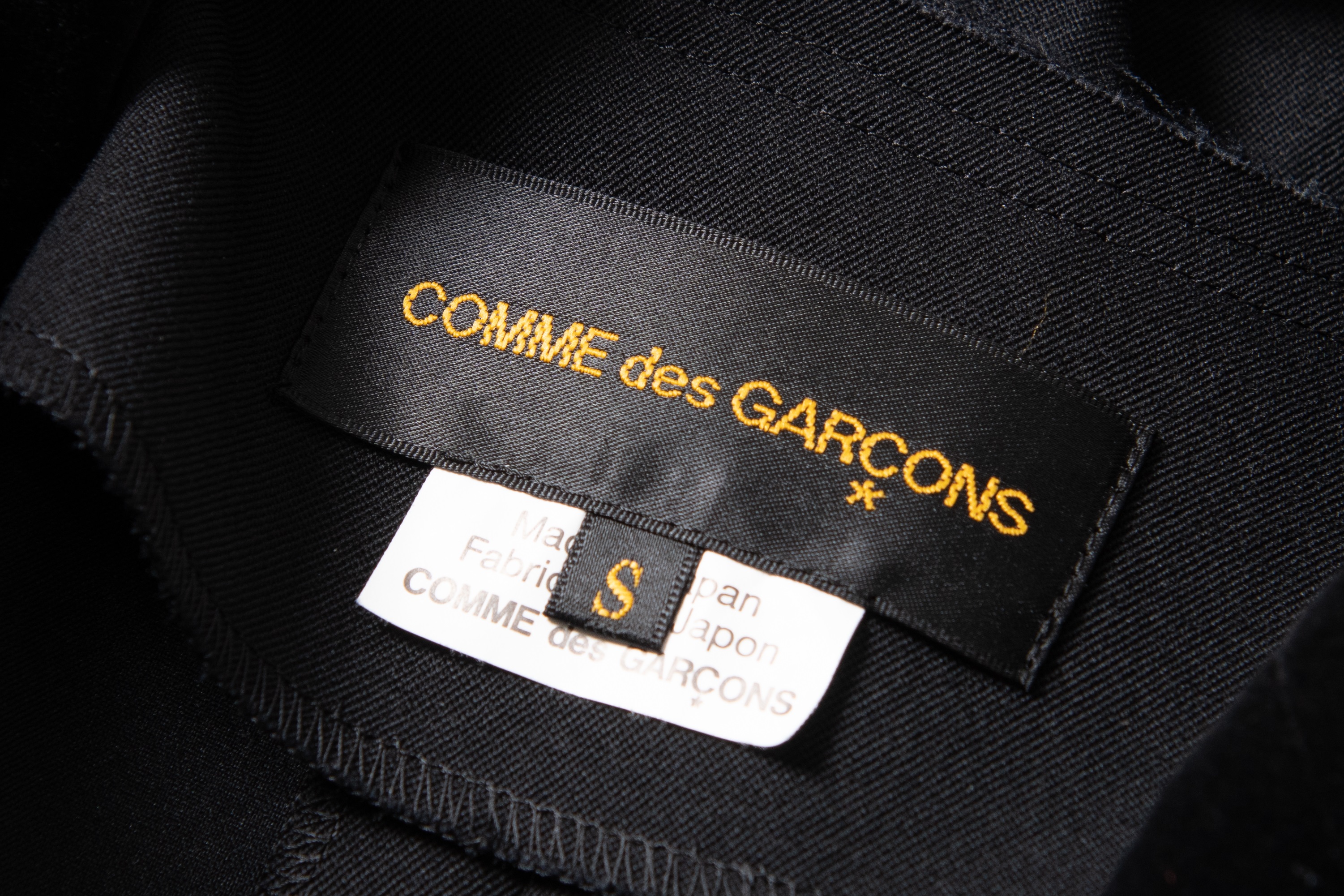 COMME des GARÇONS