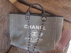 シャネルの2WAY ドーヴィルの買取実績です。