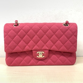 シャネルの21番台 ゴールド金具 ピンク ウール マトラッセ ダブルフラップ チェーンショルダーバッグの買取実績です。