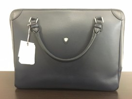 シャンボールセリエのマリーン&シルバー ブリーフケース カーフレザーの買取実績です。
