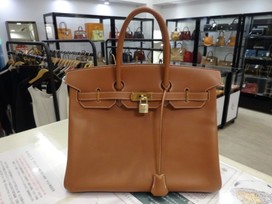 エルメスのゴールド バーキン35の買取実績です。