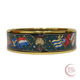 エルメスの七宝焼　エマイユバングルの買取実績です。