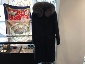 アドーアのレディース洋服　ハロッズ　フォックスファー　ロングコートの買取実績です。