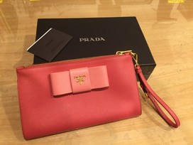 プラダのサフィアーノ　ビック　リボンポーチ　1N1869の買取実績です。