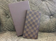ルイヴィトン ダミエ　ポルトフォイユ・ブラザ（2つ折り長財布） 買取実績です。