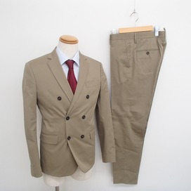 ディースクエアードのベージュ　ダブルブレスト　スーツの買取実績です。