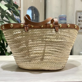 セリーヌの192642CGG ラフィア パニエ スタッズ付 トートバッグの買取実績です。