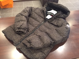 モンクレールのキッズサイズ　AUBERT　ダウンジャケット　並行品の買取実績です。