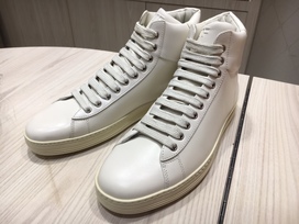 トムフォードの白　ハイカットスニーカーの買取実績です。