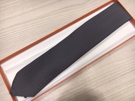 エルメスのネイビー　H柄　ネクタイの買取実績です。