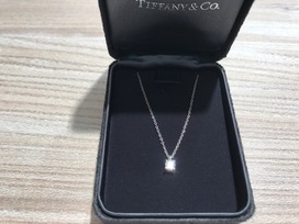 ティファニーのソリティアネックレス　F　0.24ct　pt950の買取実績です。