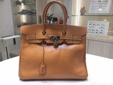 エルメス バーキン35　ゴールド　ヴァレニア　□C刻印 買取実績です。