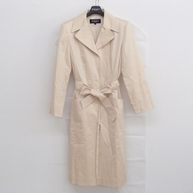 フォクシーのスプリングトレンチコートの買取実績です。