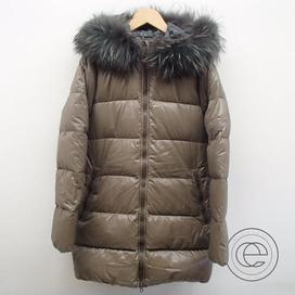 デュベティカのKAPPA　ラクーンファー付きダウンコート　国内正規品の買取実績です。