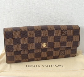 ルイヴィトンのダミエ 旧型ポルトフォイユサラの買取実績です。