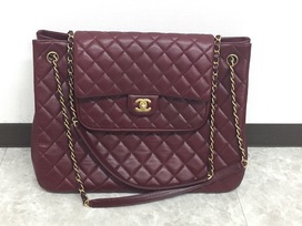 シャネルの21番台 ソフトラムスキン チェーン トートバッグの買取実績です。