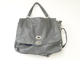 ザネラートのレザー ポスティーナの買取実績です。