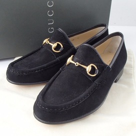 グッチのレディース　黒　スエードビットローファーの買取実績です。