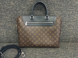 ルイヴィトンの15年製　モノグラム･マカサー　PDJ(ポルトドキュマンジュール)の買取実績です。