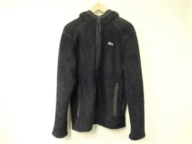 パタゴニアのパープル　14年　ナノエアフーディーの買取実績です。
