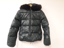 デュベティカのダークグリーン　国内正規　アダラダウンジャケットの買取実績です。