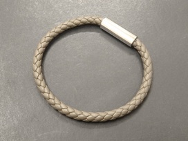 エルメスのゴリアテ イントレ ブレスレットの買取実績です。