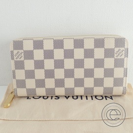 ルイヴィトンのダミエアズール　ジッピーウォレットの買取実績です。