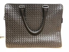 ボッテガ・ヴェネタの茶　イントレチャート　ブリーフケース　メンズの買取実績です。