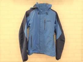 パタゴニアのバイカラー　正規　11年　83380　ピオレットジャケットの買取実績です。