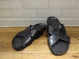 ルイヴィトンの13年 ダミエ サンダルの買取実績です。