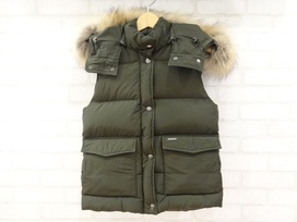 ウールリッチの1602164　オリーブ　タヌキファー　ダウンベストの買取実績です。