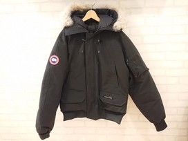 カナダグースの並行 黒 チリワックボンバーの買取実績です。