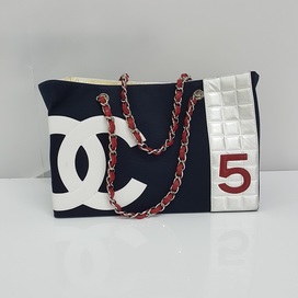 シャネルの7番台 NO.5 トートバッグの買取実績です。
