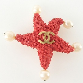 シャネルの93年 赤珊瑚風 パール付きヒトデブローチの買取実績です。