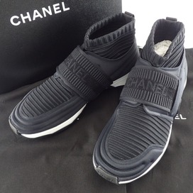 シャネルの2017年製 ストレッチソックスニーカーの買取実績です。