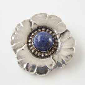 ラピスラズリのジョージジェンセン　シルバーブローチの買取実績です。