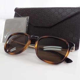 グッチのGG1136 ウェブ スクエア　サングラスの買取実績です。