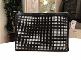 サンローランの黒　マイクロスタッズ　セカンド/クラッチバッグの買取実績です。