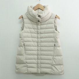 ヘルノのPI037DL ラミナー GORE ゴアウィンドストッパー  ダウンベストの買取実績です。