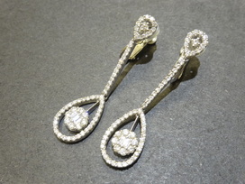 ダイヤモンドのk18WG 0.66ct ダイヤモンド デザイン ピアスの買取実績です。