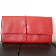 プラダ 赤　サフィアーノ　クラッチバッグ 買取実績です。