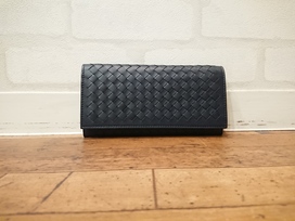 土屋鞄製造所のディープネイビー ニッティングメッシュロングウォレットの買取実績です。