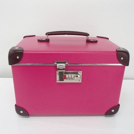 グローブトロッターのキャンディ 13 レザートリミング バニティケースの買取実績です。