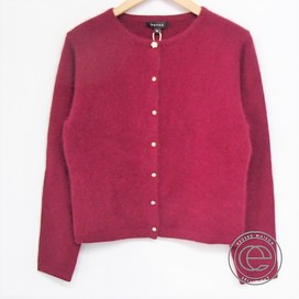 トッカの未使用 18年製 カシミヤ×ウール ビジューボタン クルーネック カーディガンの買取実績です。