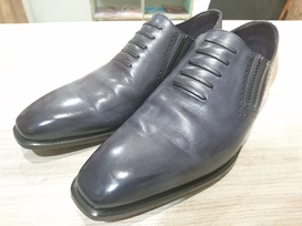 ベルルッティのパティーヌ加工 サイドエラスティック シューズの買取実績です。