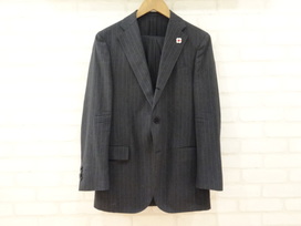 タリアトーレのグレー ストライプ×ドット柄 2B スーツの買取実績です。