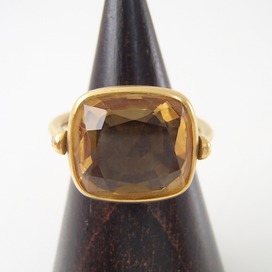 シトリンのマリーエレーヌドゥタイヤック シトリンスイベルリングの買取実績です。