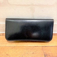 ワイルドスワンズ 黒　レザー　２つ折り　長財布 買取実績です。
