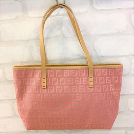 フェンディのピンク ズッカ柄 キャンバス トートバッグの買取実績です。